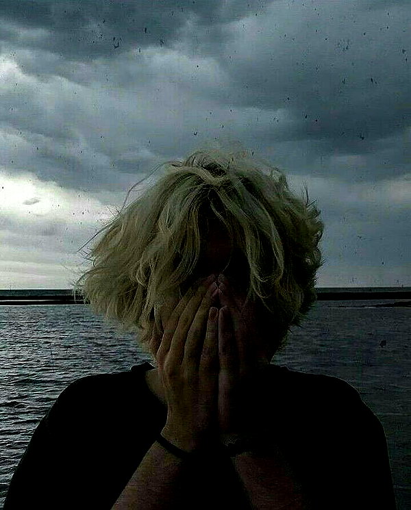 chica.niebla instagram image archive image