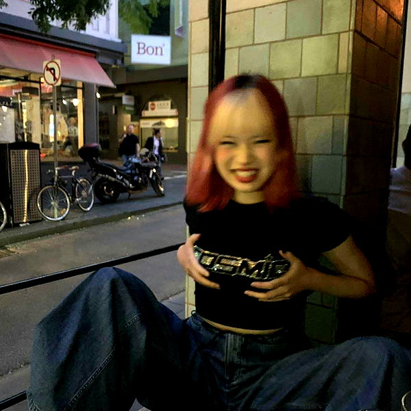chica.niebla instagram image archive image