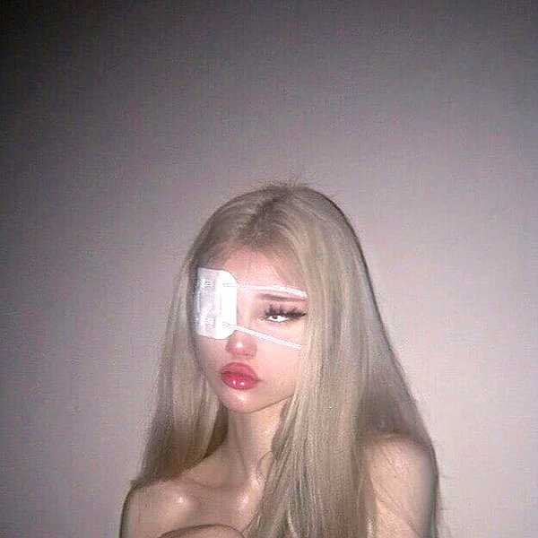 chica.niebla instagram image archive image