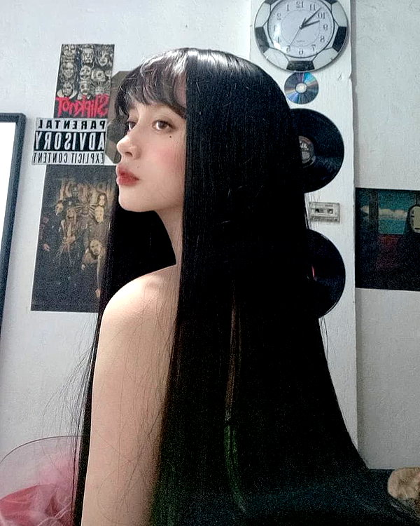 chica.niebla instagram image archive image