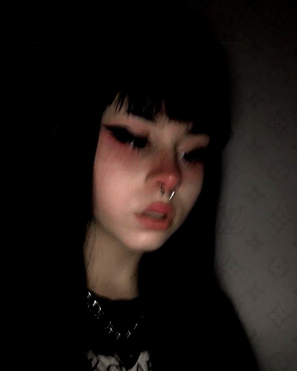 chica.niebla instagram image archive image