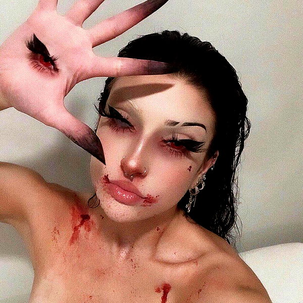 chica.niebla instagram image archive image