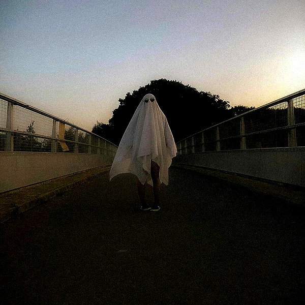 chica.niebla instagram image archive image