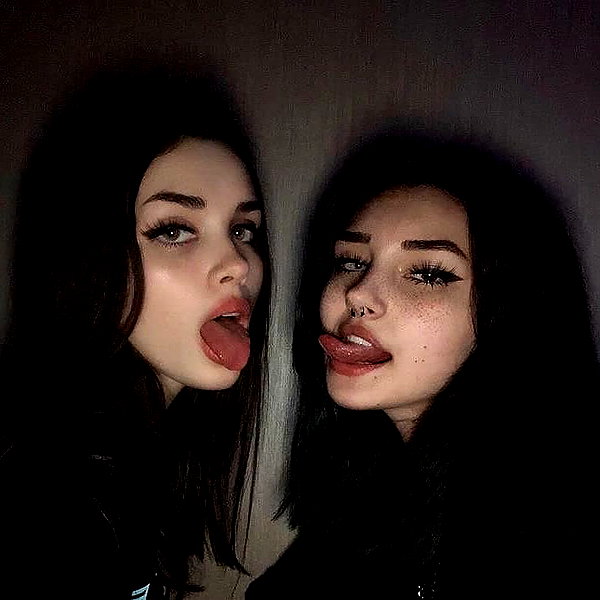 chica.niebla instagram image archive image