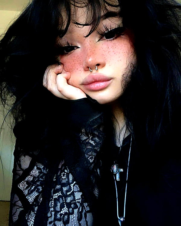 chica.niebla instagram image archive image