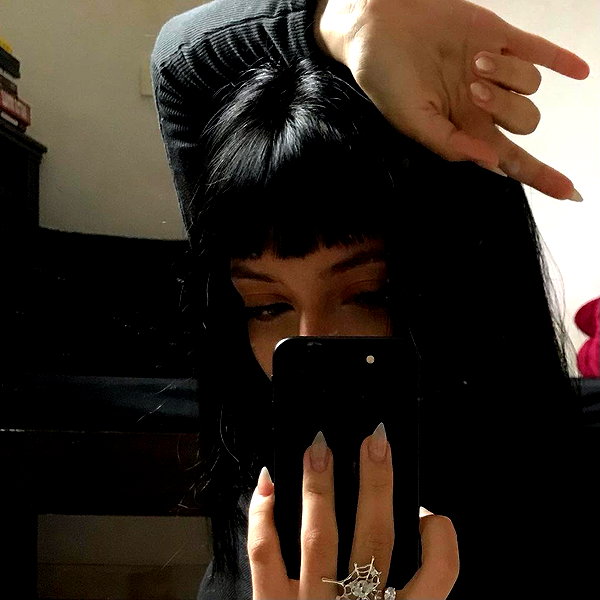 chica.niebla instagram image archive image