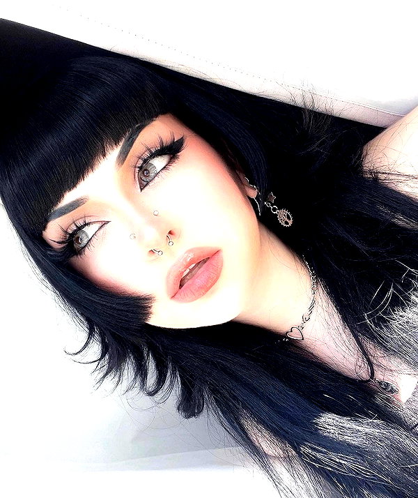 chica.niebla instagram image archive image