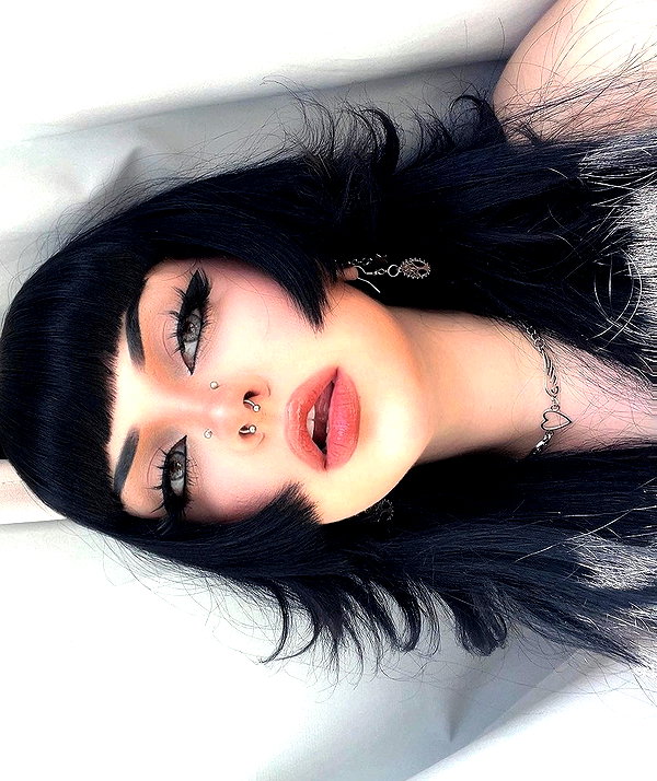 chica.niebla instagram image archive image