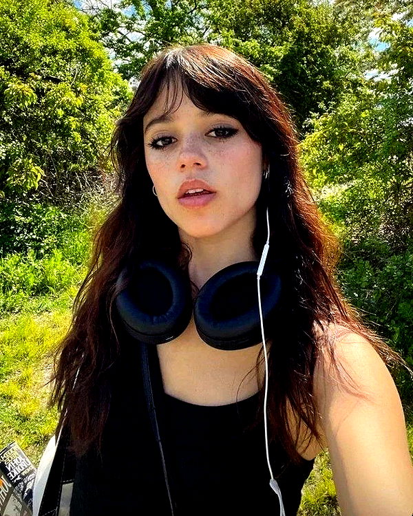 chica.niebla instagram image archive image
