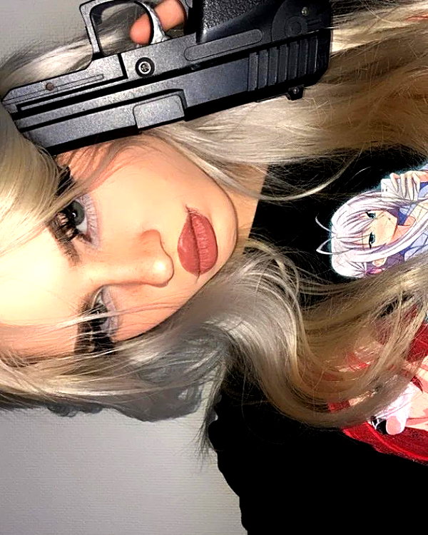 chica.niebla instagram image archive image