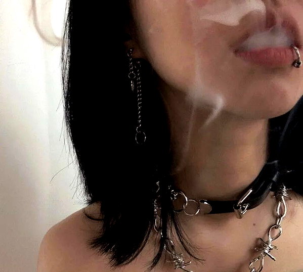 chica.niebla instagram image archive image