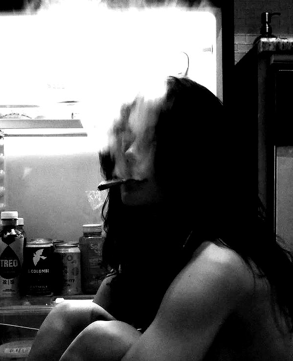 chica.niebla instagram image archive image