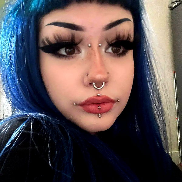 chica.niebla instagram image archive image
