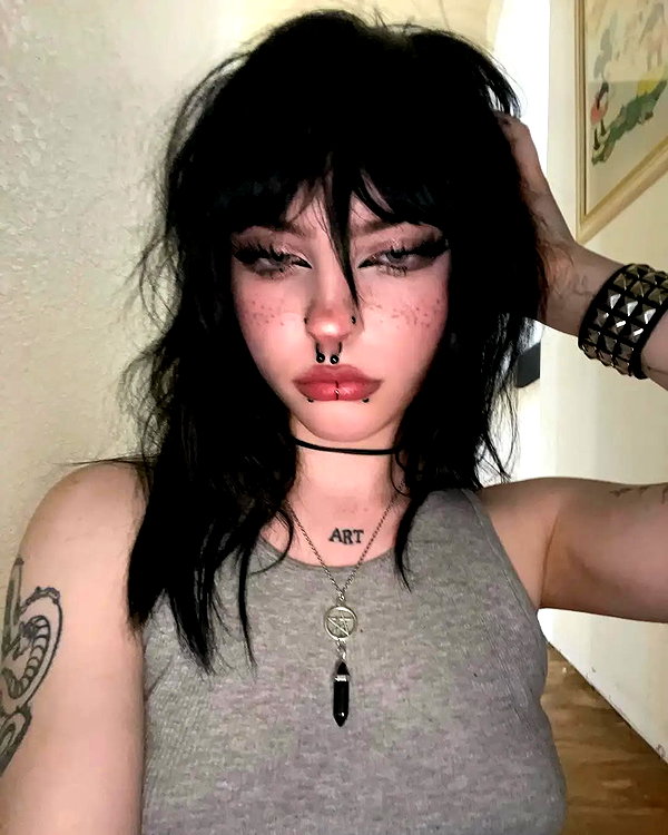 chica.niebla instagram image archive image