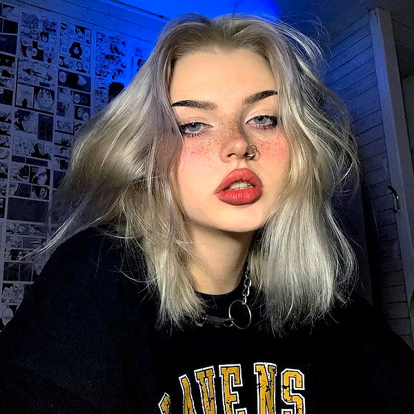 chica.niebla instagram image archive image
