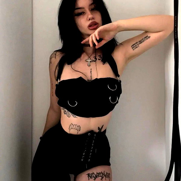 chica.niebla instagram image archive image