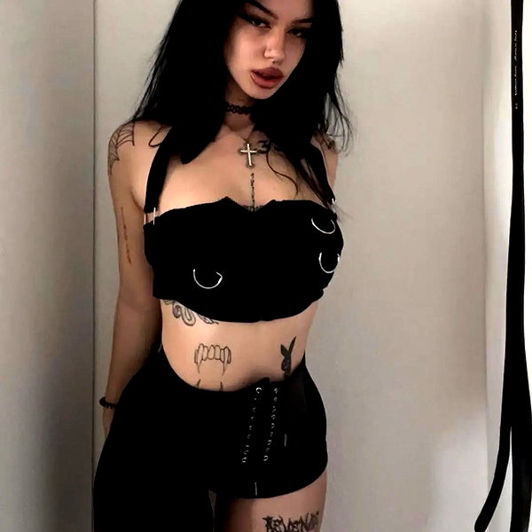 chica.niebla instagram image archive image