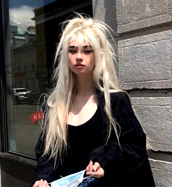 chica.niebla instagram image archive image