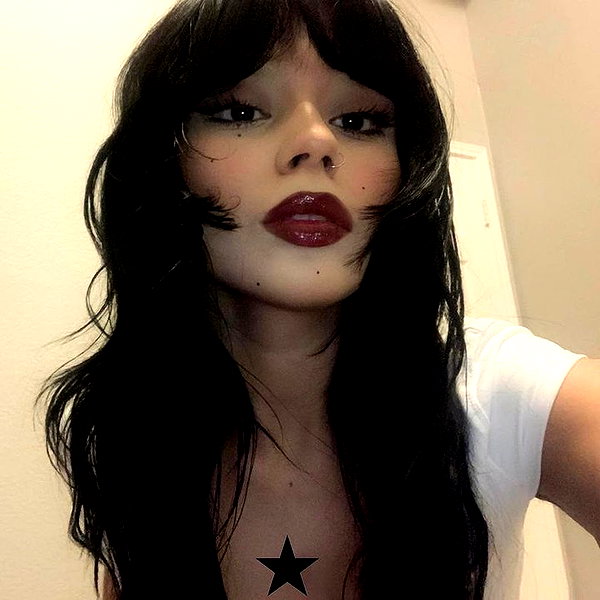 chica.niebla instagram image archive image