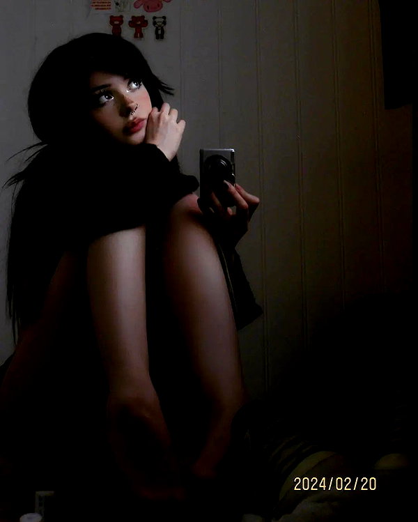 chica.niebla instagram image archive image