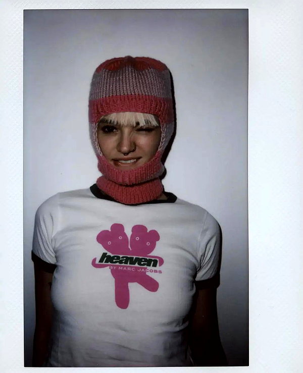 chica.niebla instagram image archive image