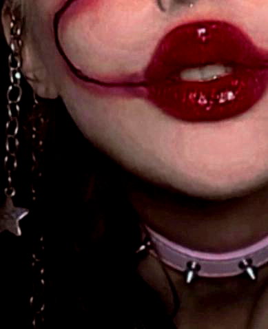 chica.niebla instagram image archive image