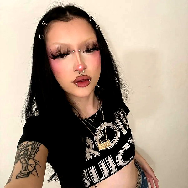 chica.niebla instagram image archive image