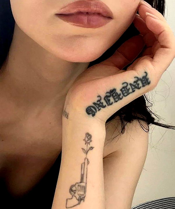 chica.niebla instagram image archive image