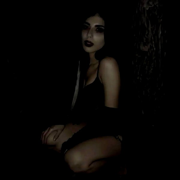 chica.niebla instagram image archive image