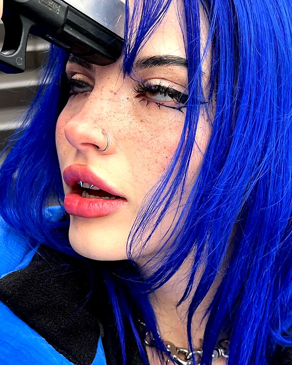 chica.niebla instagram image archive image