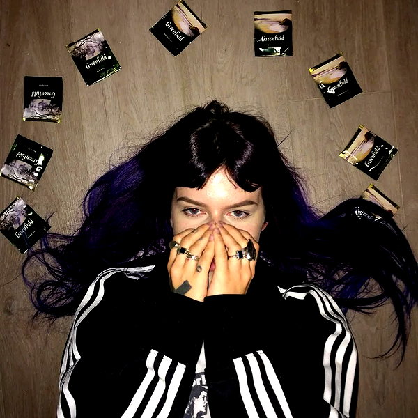 chica.niebla instagram image archive image