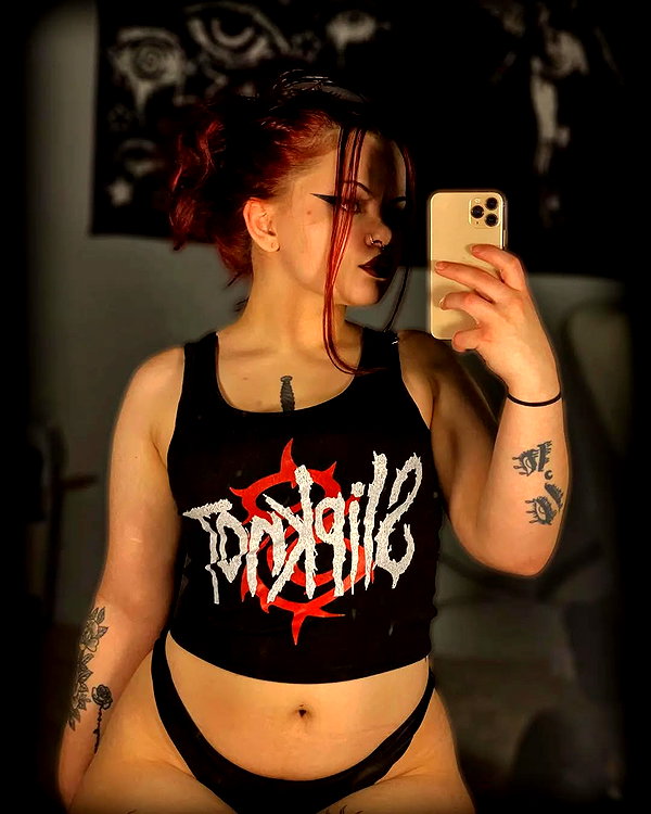 chica.niebla instagram image archive image