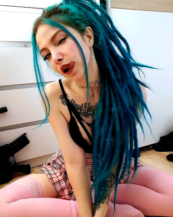 chica.niebla instagram image archive image