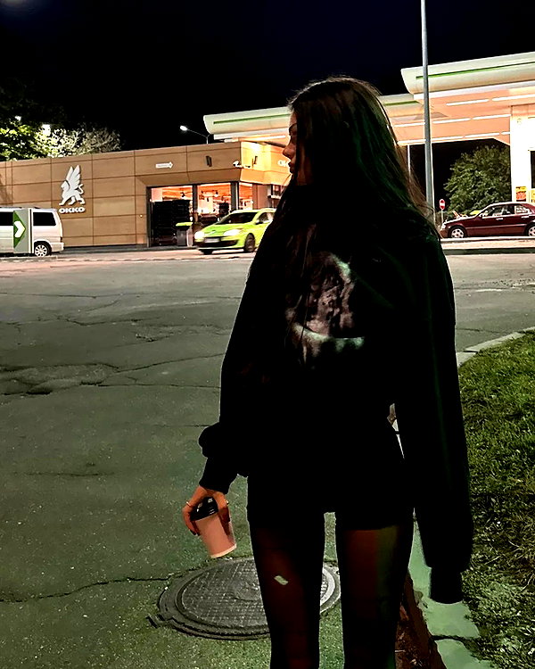 chica.niebla instagram image archive image