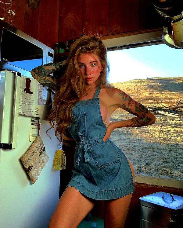 cosmickitty143 instagram image archive image