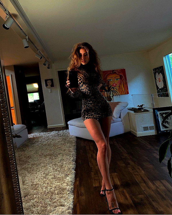cosmickitty143 instagram image archive image
