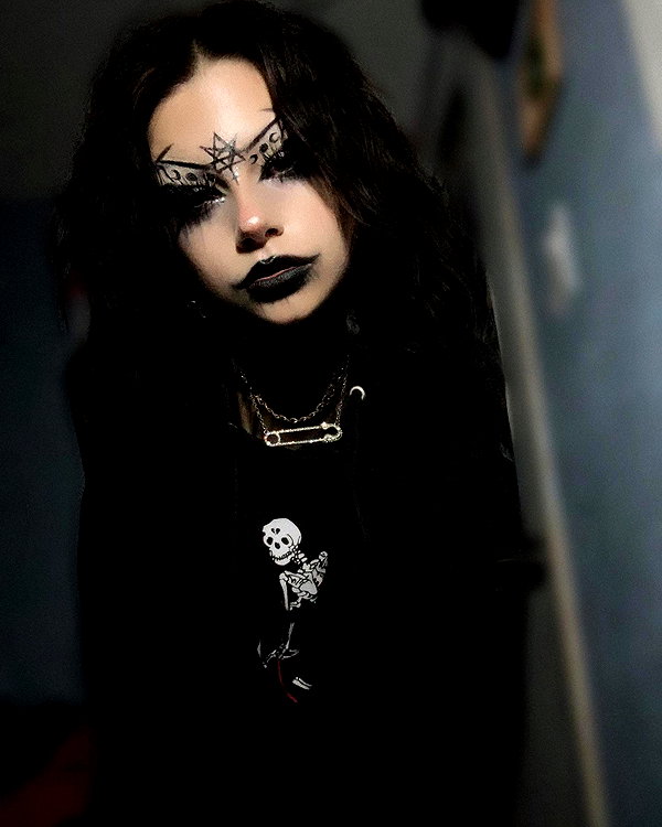 cry.4.mee instagram image archive image