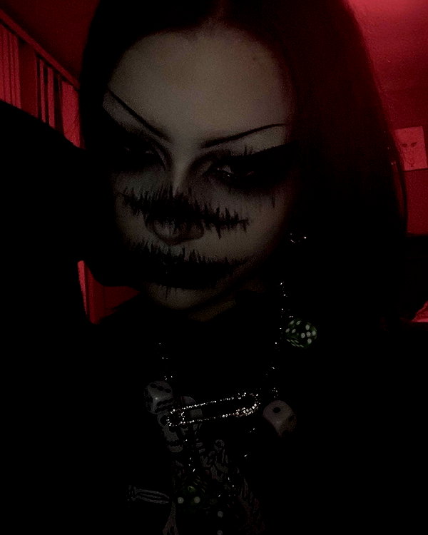 cry.4.mee instagram image archive image