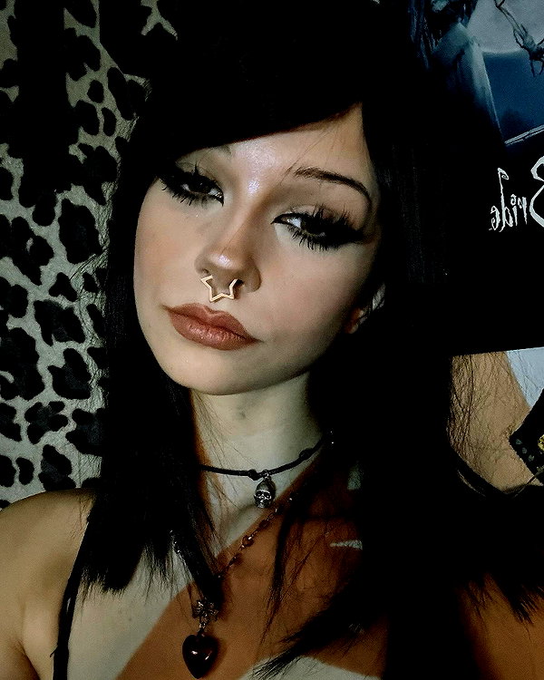 cry.4.mee instagram image archive image