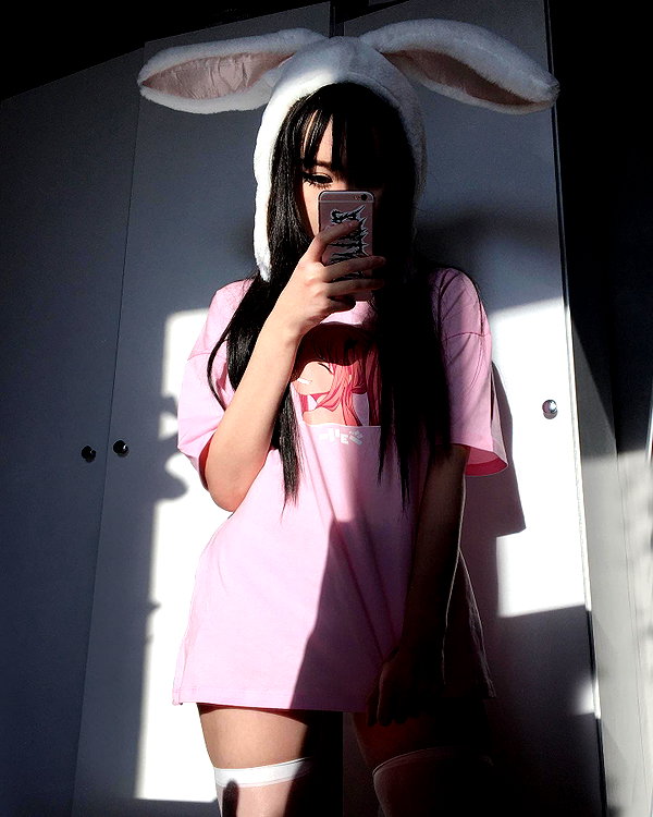 cyberkitty_____ instagram image archive image