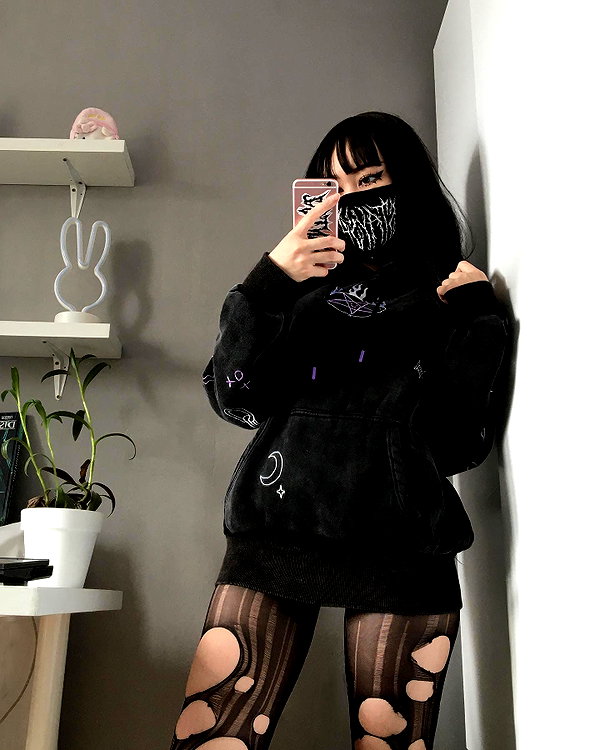cyberkitty_____ instagram image archive image