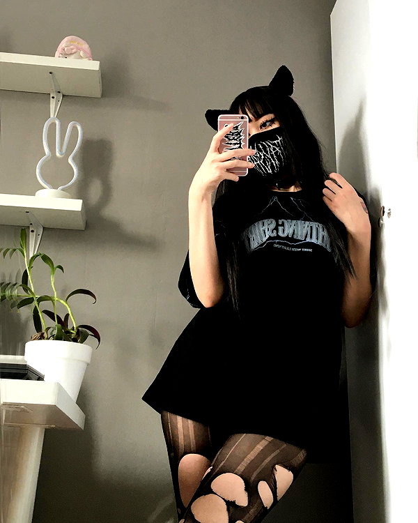 cyberkitty_____ instagram image archive image