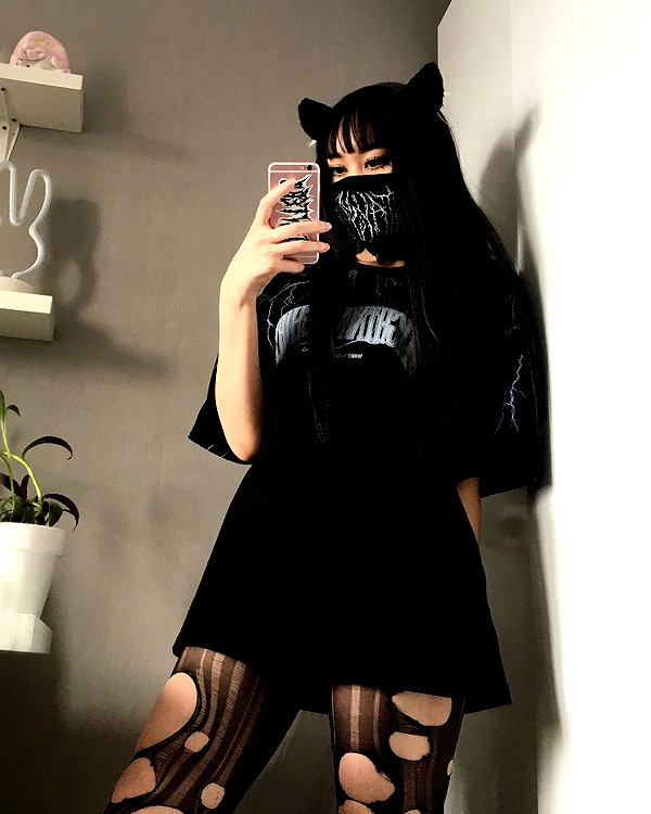cyberkitty_____ instagram image archive image