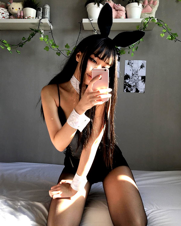 cyberkitty_____ instagram image archive image
