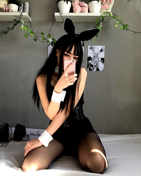 cyberkitty_____ instagram image archive image