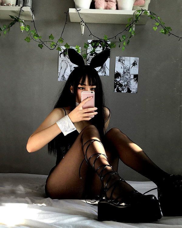 cyberkitty_____ instagram image archive image
