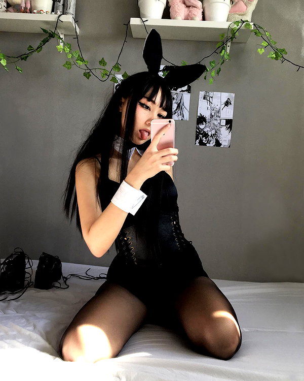 cyberkitty_____ instagram image archive image