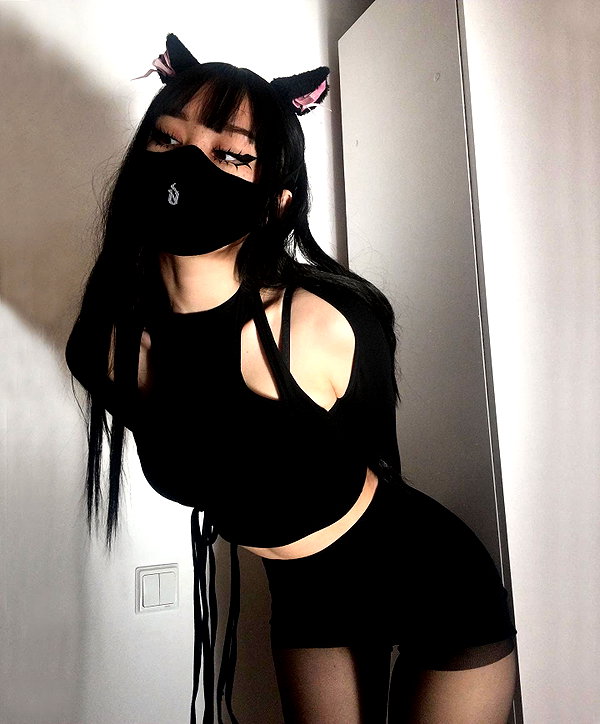 cyberkitty_____ instagram image archive image
