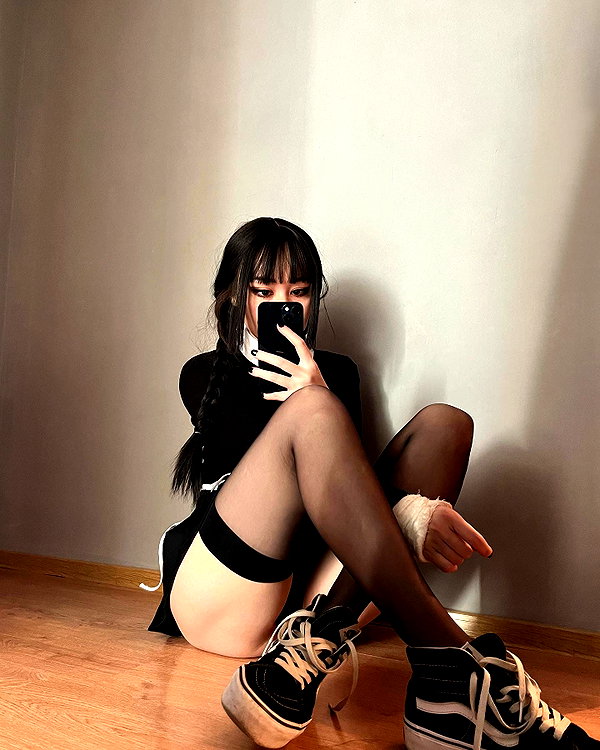 cyberkitty_____ instagram image archive image
