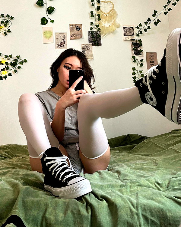 cyberkitty_____ instagram image archive image
